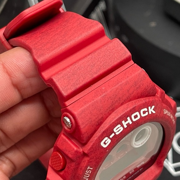 GSHOCK Casio watch GDX6900HT NEW Authentic Red watch - Picture 8 of 8